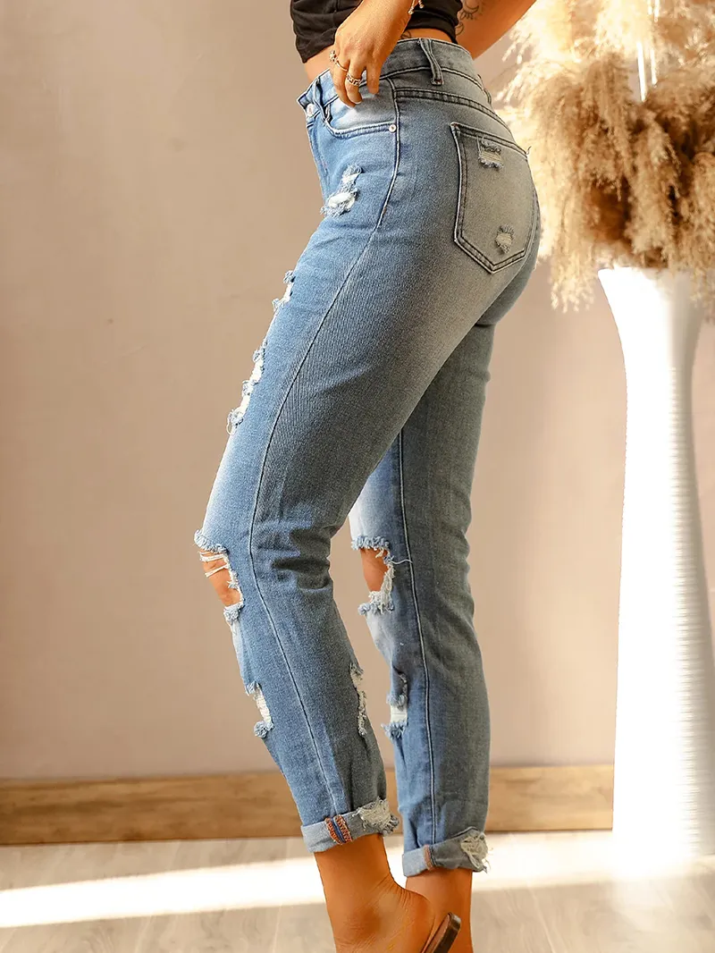 Women's washed classic ripped jeans