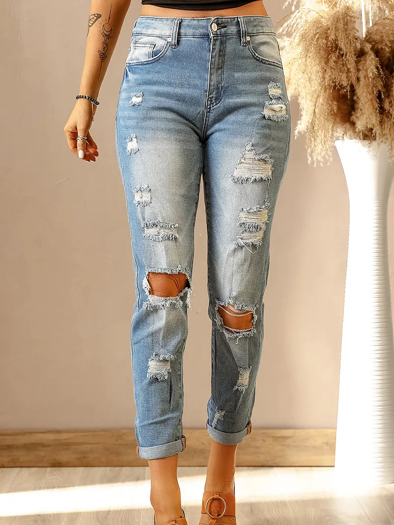 Women's washed classic ripped jeans
